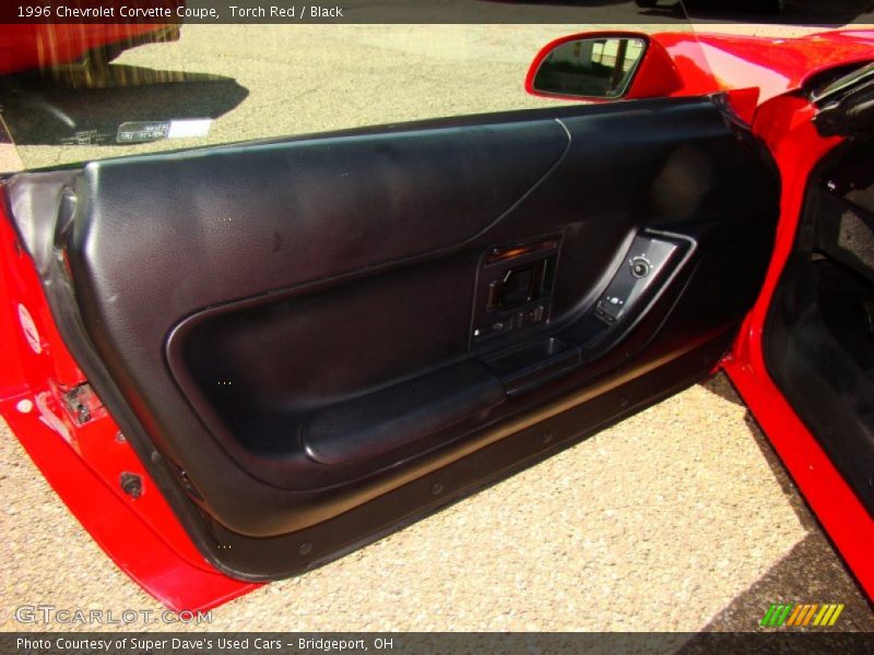 Torch Red / Black 1996 Chevrolet Corvette Coupe