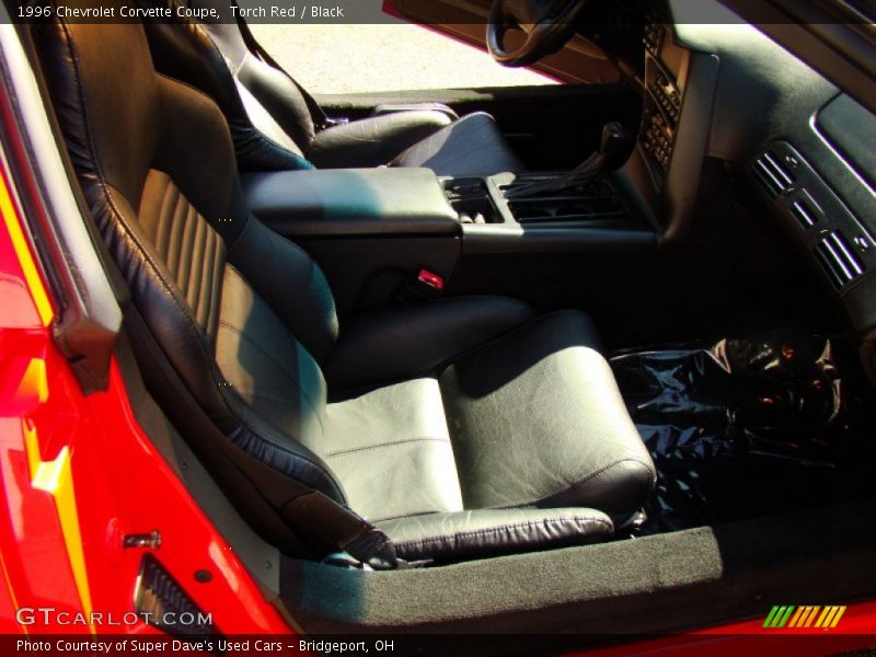 Torch Red / Black 1996 Chevrolet Corvette Coupe