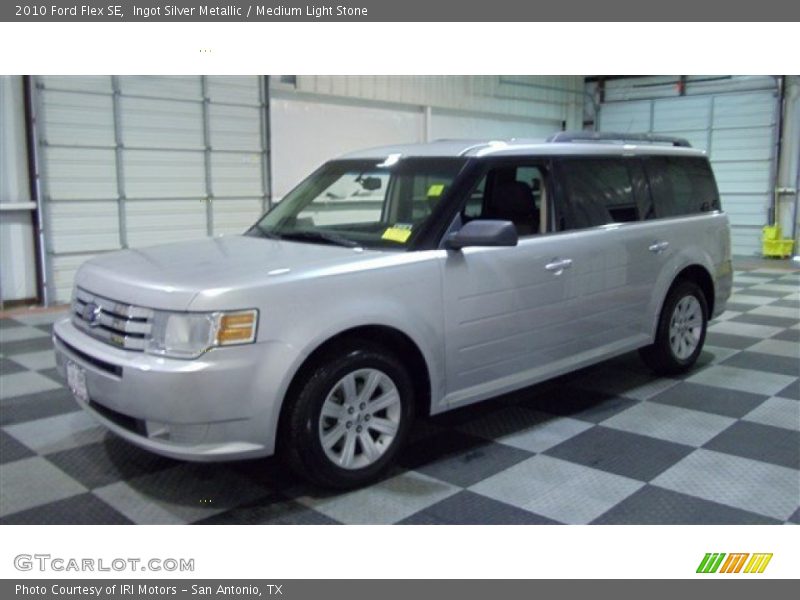 Ingot Silver Metallic / Medium Light Stone 2010 Ford Flex SE