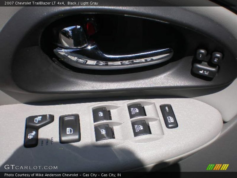 Black / Light Gray 2007 Chevrolet TrailBlazer LT 4x4