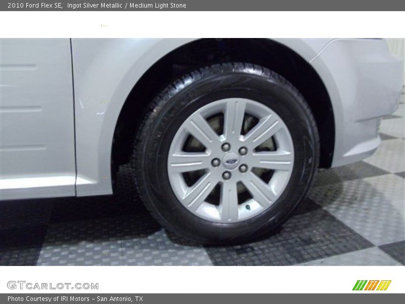 Ingot Silver Metallic / Medium Light Stone 2010 Ford Flex SE