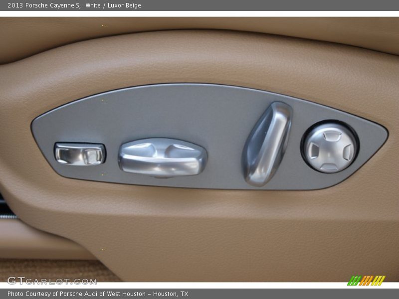 Controls of 2013 Cayenne S