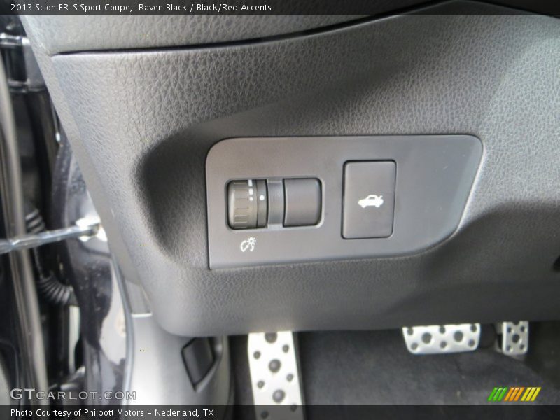 Raven Black / Black/Red Accents 2013 Scion FR-S Sport Coupe