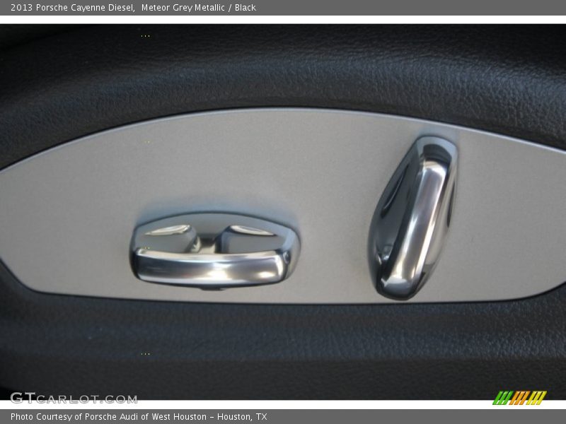 Meteor Grey Metallic / Black 2013 Porsche Cayenne Diesel