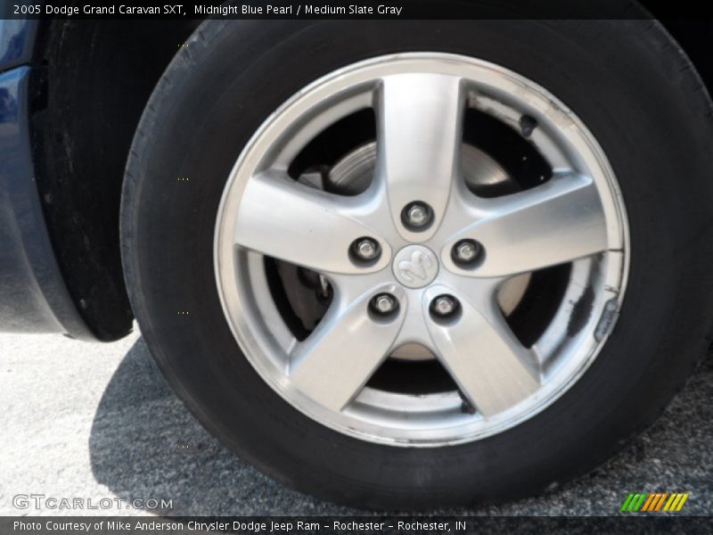 Midnight Blue Pearl / Medium Slate Gray 2005 Dodge Grand Caravan SXT