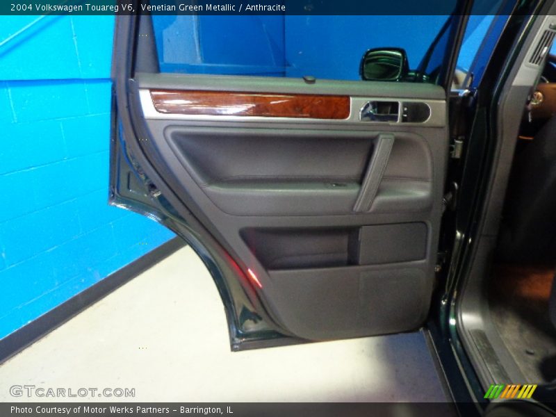 Venetian Green Metallic / Anthracite 2004 Volkswagen Touareg V6