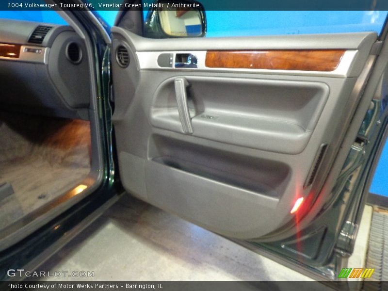Venetian Green Metallic / Anthracite 2004 Volkswagen Touareg V6