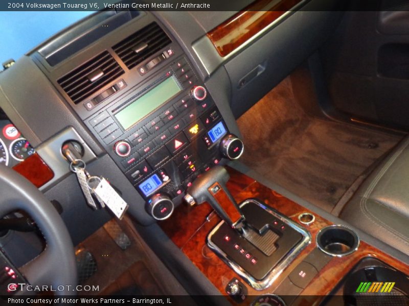 Venetian Green Metallic / Anthracite 2004 Volkswagen Touareg V6
