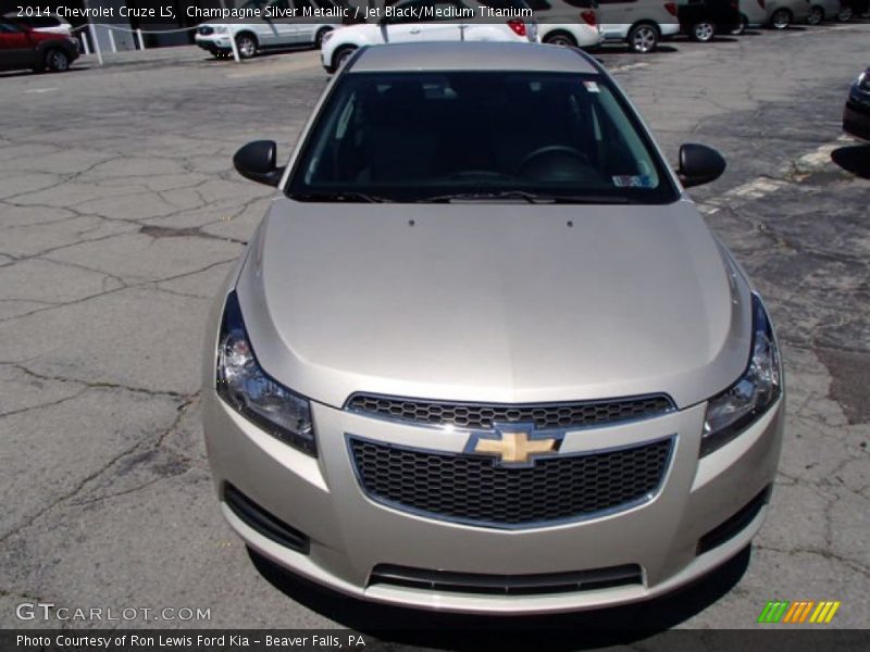 Champagne Silver Metallic / Jet Black/Medium Titanium 2014 Chevrolet Cruze LS