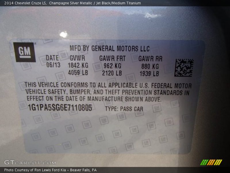 Champagne Silver Metallic / Jet Black/Medium Titanium 2014 Chevrolet Cruze LS