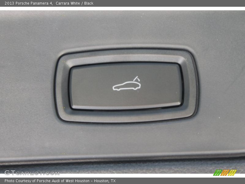 Carrara White / Black 2013 Porsche Panamera 4