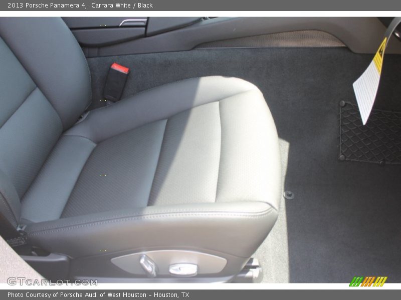 Carrara White / Black 2013 Porsche Panamera 4
