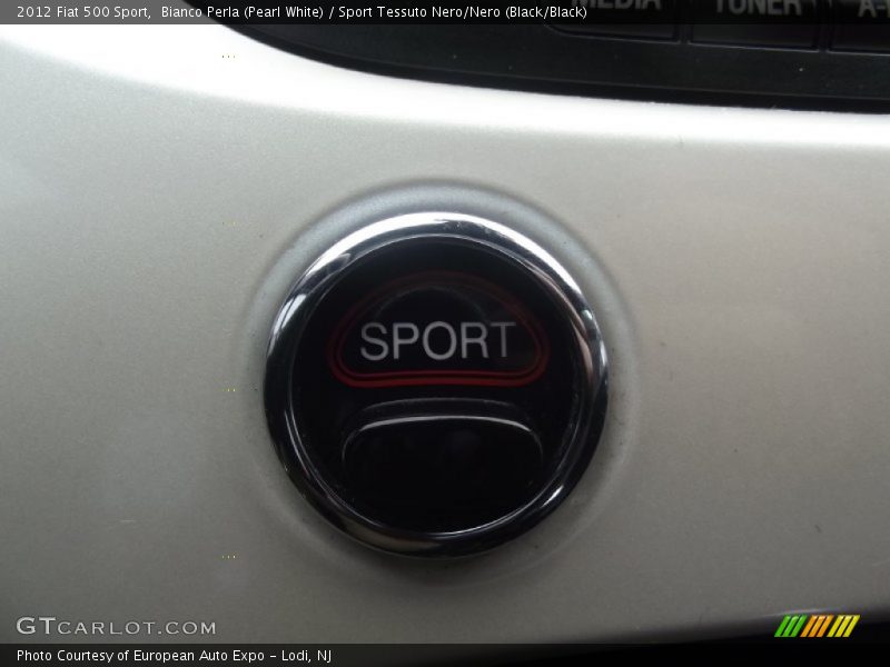 Bianco Perla (Pearl White) / Sport Tessuto Nero/Nero (Black/Black) 2012 Fiat 500 Sport