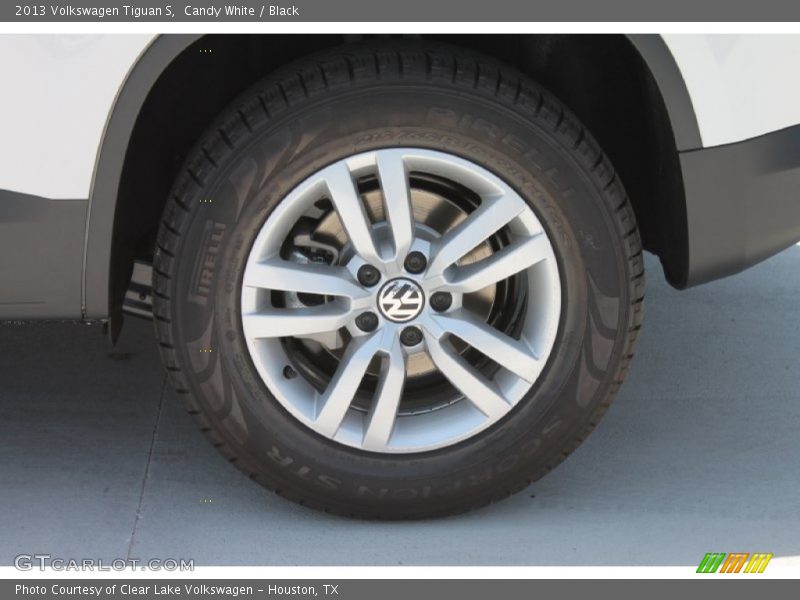 Candy White / Black 2013 Volkswagen Tiguan S