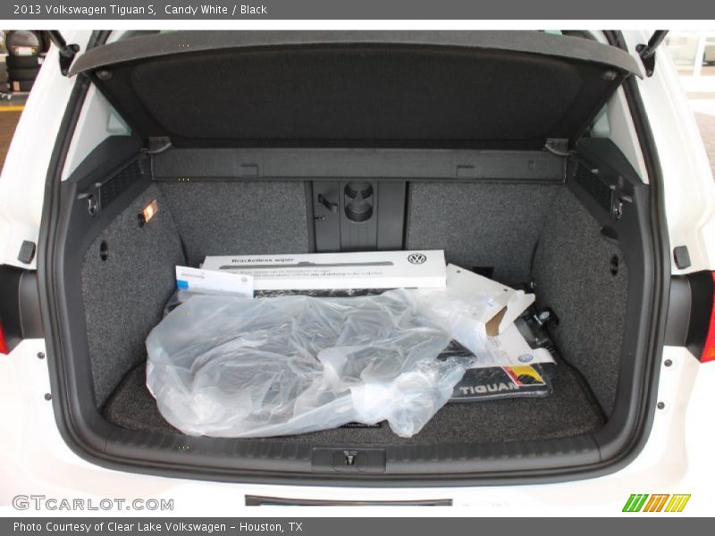 Candy White / Black 2013 Volkswagen Tiguan S