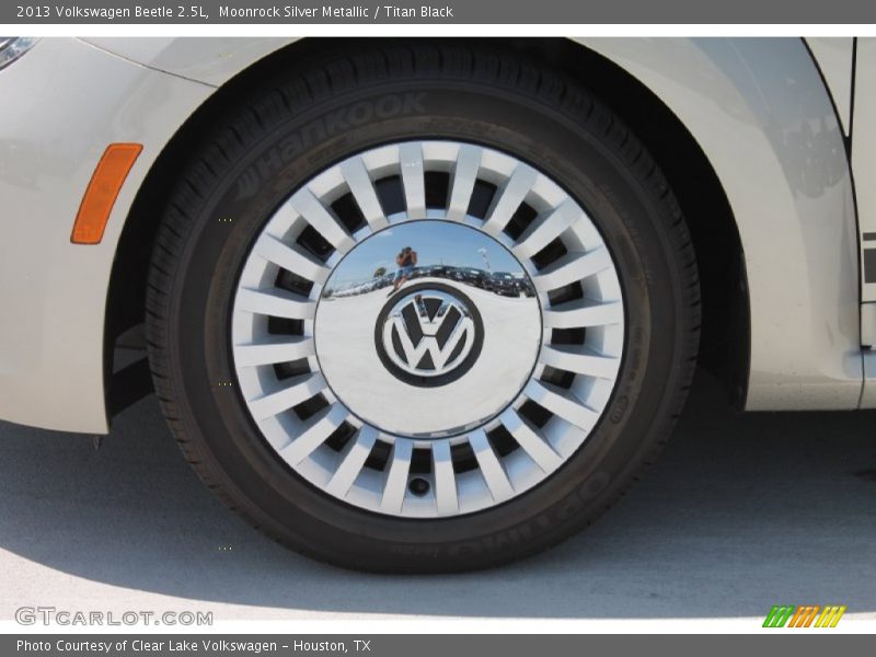 Moonrock Silver Metallic / Titan Black 2013 Volkswagen Beetle 2.5L
