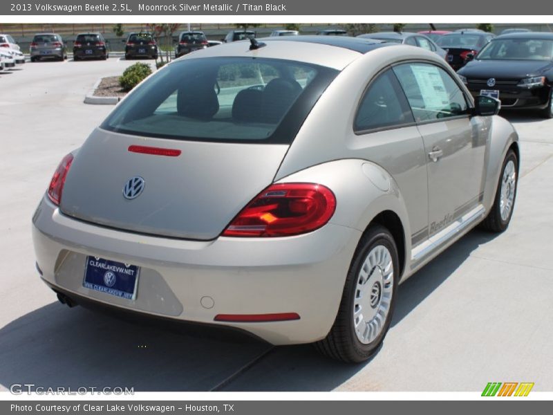 Moonrock Silver Metallic / Titan Black 2013 Volkswagen Beetle 2.5L