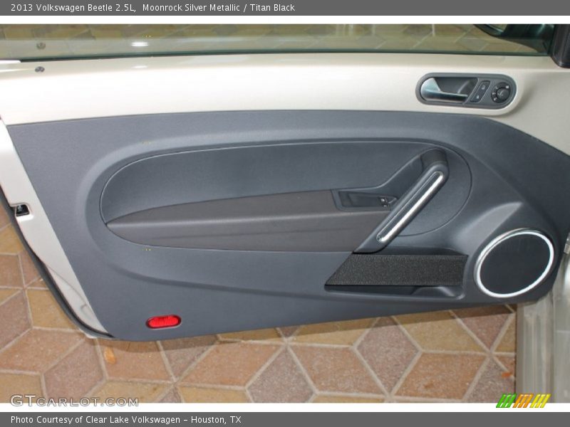 Moonrock Silver Metallic / Titan Black 2013 Volkswagen Beetle 2.5L