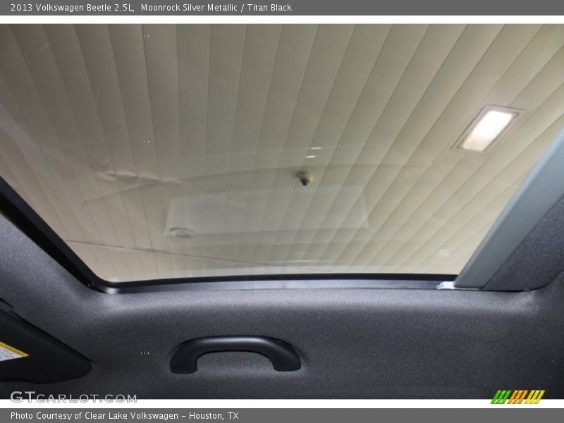 Moonrock Silver Metallic / Titan Black 2013 Volkswagen Beetle 2.5L