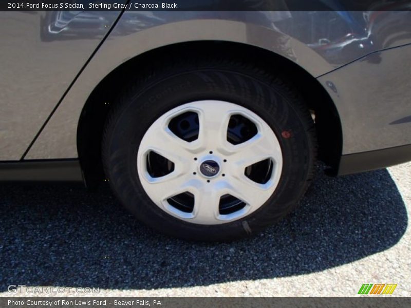 Sterling Gray / Charcoal Black 2014 Ford Focus S Sedan