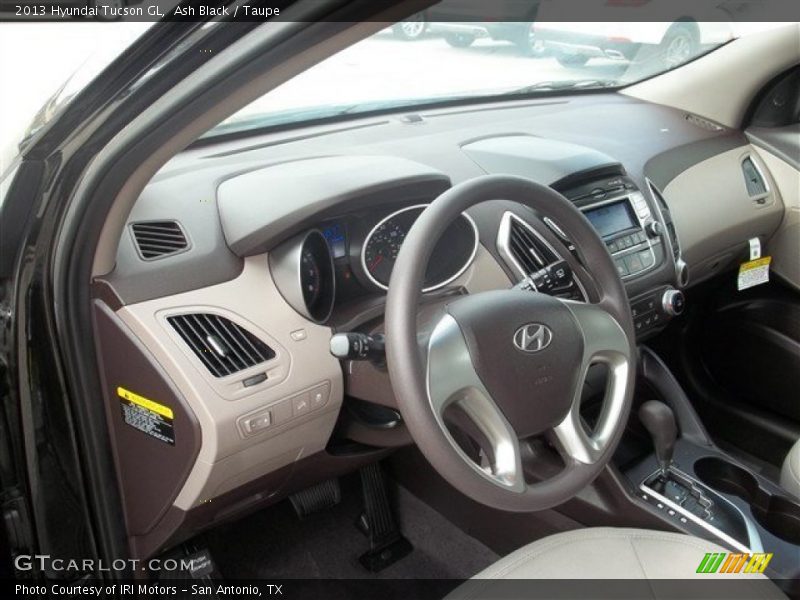 Ash Black / Taupe 2013 Hyundai Tucson GL