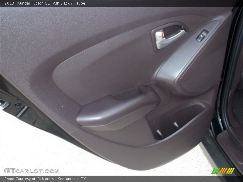 Ash Black / Taupe 2013 Hyundai Tucson GL