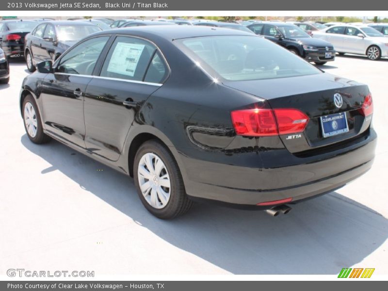 Black Uni / Titan Black 2013 Volkswagen Jetta SE Sedan