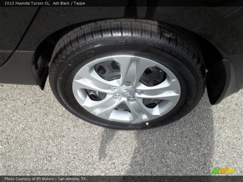 Ash Black / Taupe 2013 Hyundai Tucson GL
