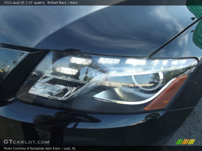 Brilliant Black / Black 2011 Audi Q5 2.0T quattro