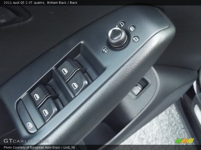 Brilliant Black / Black 2011 Audi Q5 2.0T quattro