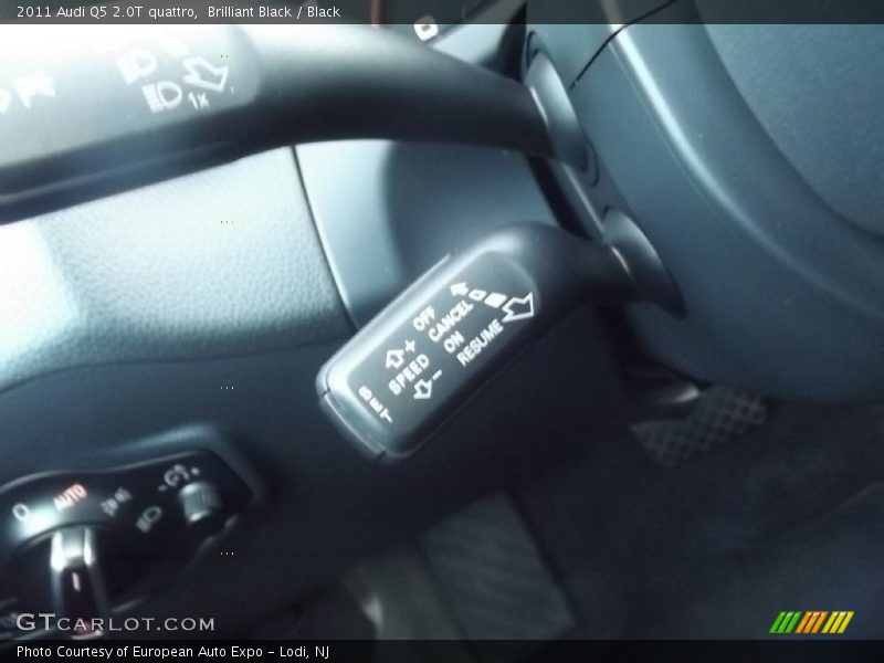 Brilliant Black / Black 2011 Audi Q5 2.0T quattro