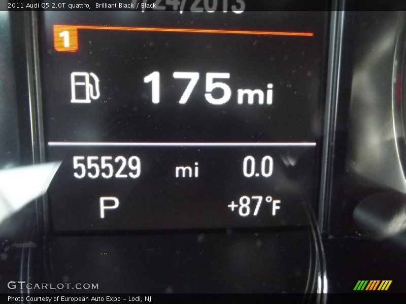 Brilliant Black / Black 2011 Audi Q5 2.0T quattro