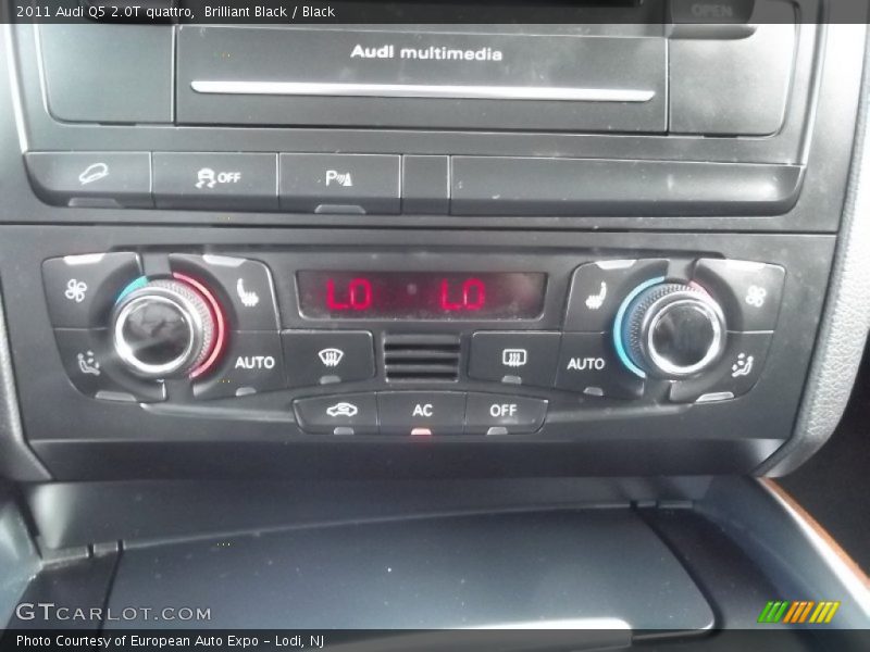 Brilliant Black / Black 2011 Audi Q5 2.0T quattro