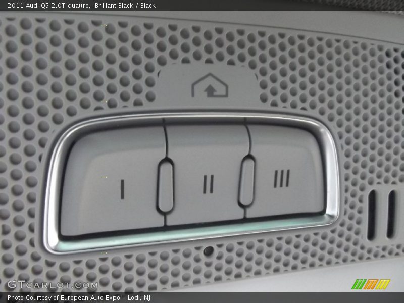 Brilliant Black / Black 2011 Audi Q5 2.0T quattro