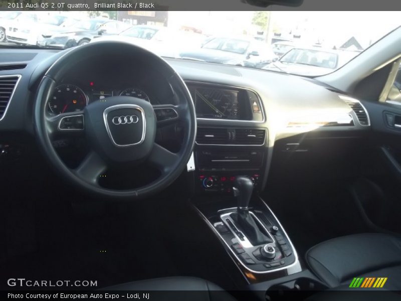 Brilliant Black / Black 2011 Audi Q5 2.0T quattro