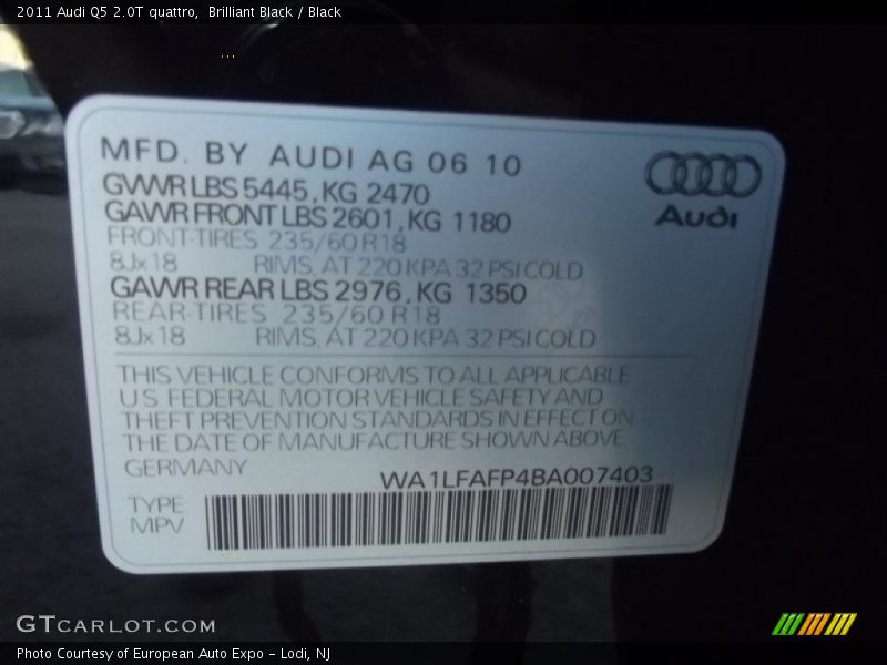 Brilliant Black / Black 2011 Audi Q5 2.0T quattro