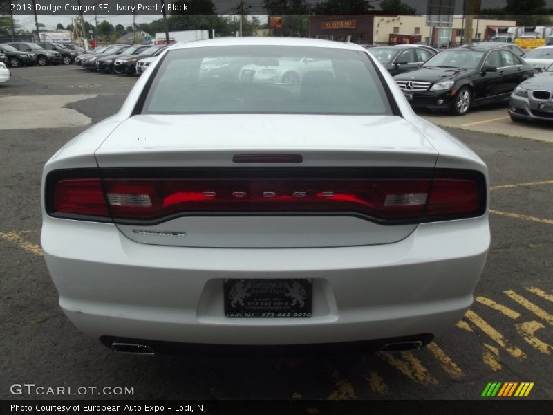 Ivory Pearl / Black 2013 Dodge Charger SE