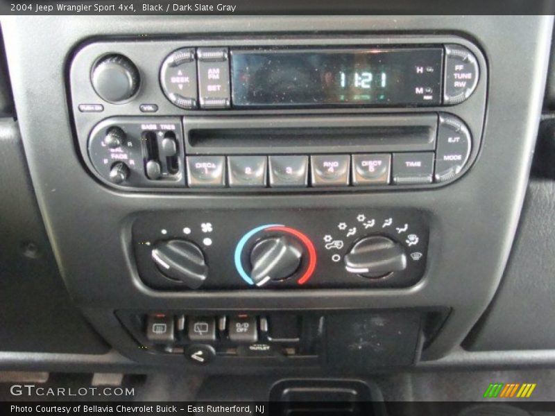 Black / Dark Slate Gray 2004 Jeep Wrangler Sport 4x4