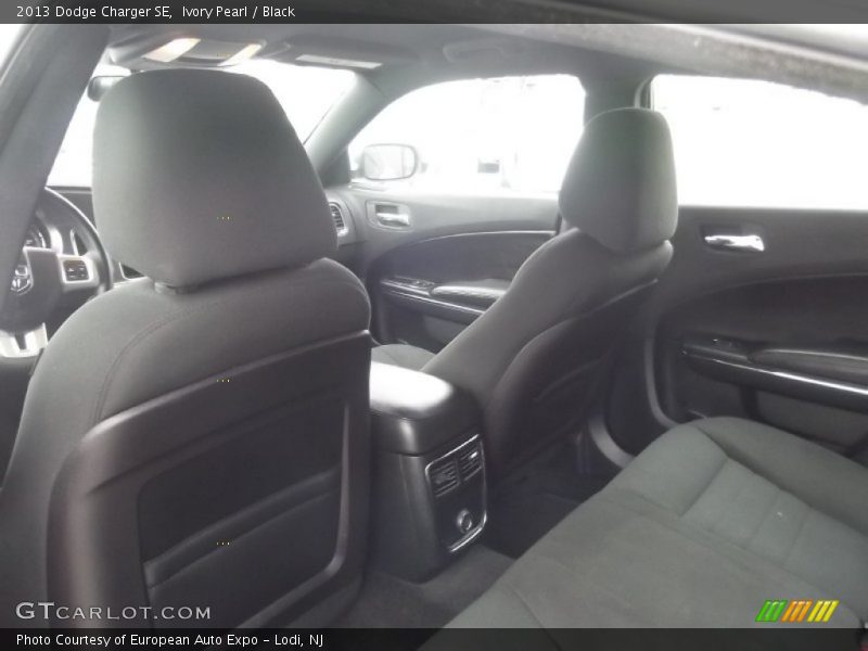 Ivory Pearl / Black 2013 Dodge Charger SE