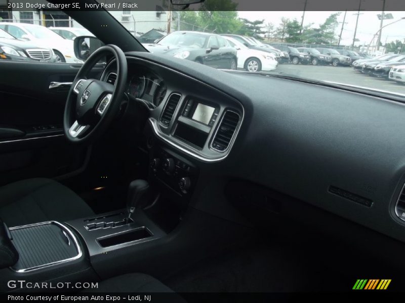 Ivory Pearl / Black 2013 Dodge Charger SE