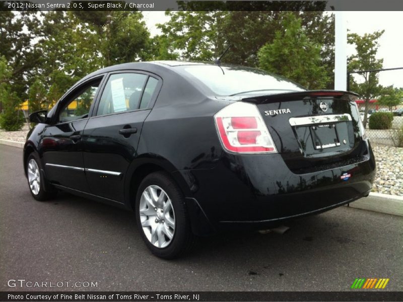Super Black / Charcoal 2012 Nissan Sentra 2.0 S