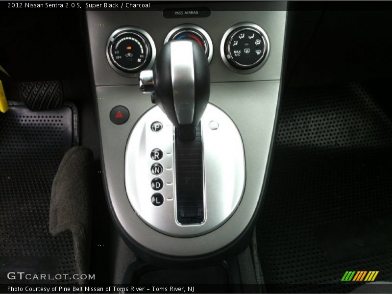 Super Black / Charcoal 2012 Nissan Sentra 2.0 S