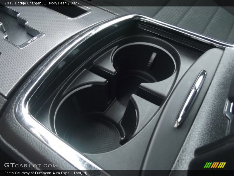 Ivory Pearl / Black 2013 Dodge Charger SE