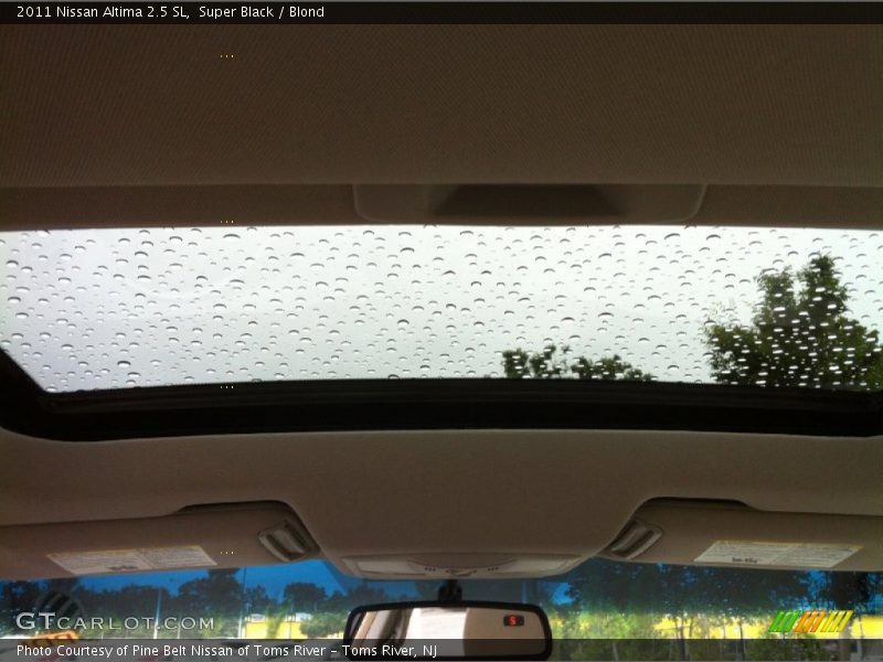 Super Black / Blond 2011 Nissan Altima 2.5 SL