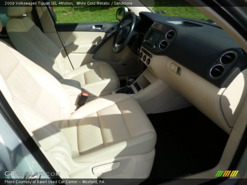 White Gold Metallic / Sandstone 2009 Volkswagen Tiguan SEL 4Motion