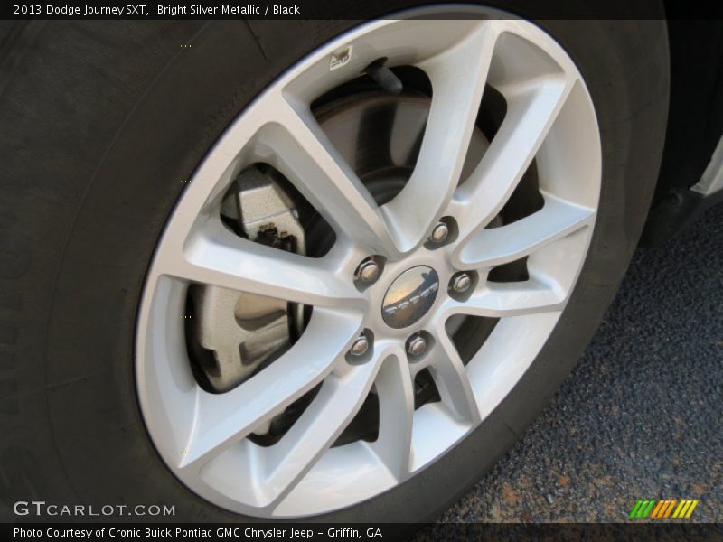 Bright Silver Metallic / Black 2013 Dodge Journey SXT