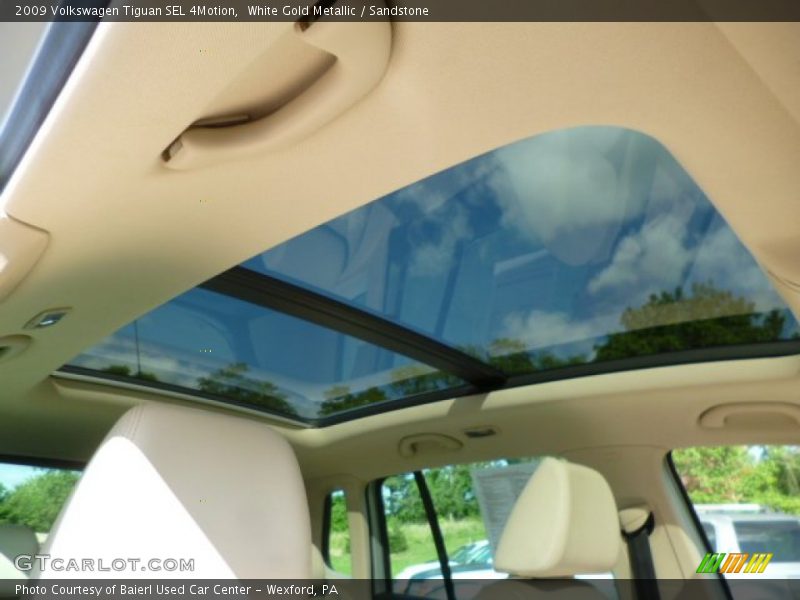White Gold Metallic / Sandstone 2009 Volkswagen Tiguan SEL 4Motion