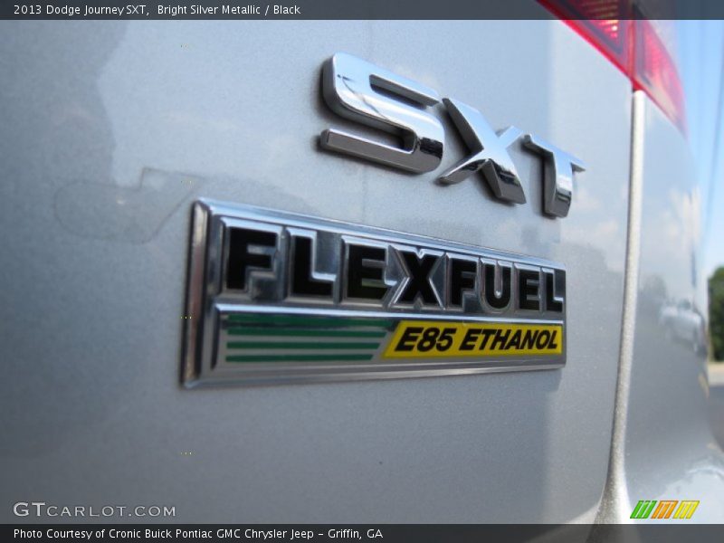 Bright Silver Metallic / Black 2013 Dodge Journey SXT
