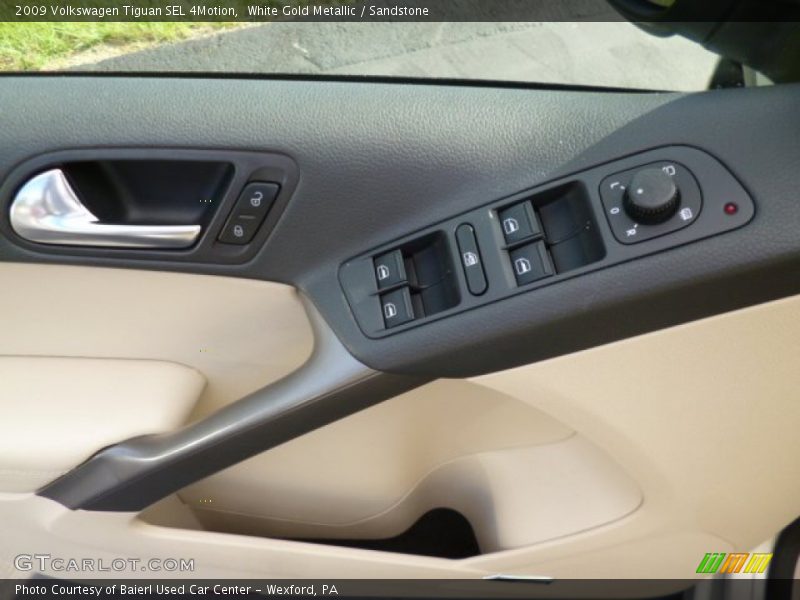 White Gold Metallic / Sandstone 2009 Volkswagen Tiguan SEL 4Motion