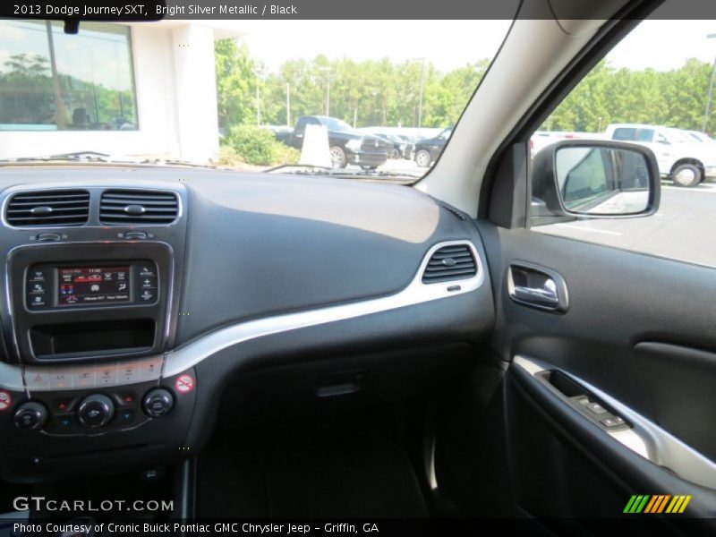 Bright Silver Metallic / Black 2013 Dodge Journey SXT